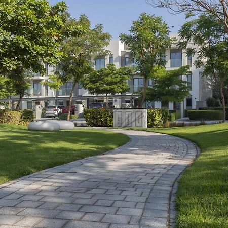 Stay By Latinem Luxury 1Br Holiday Home Cv A207 Near Burj Khalifa Дубай Екстериор снимка