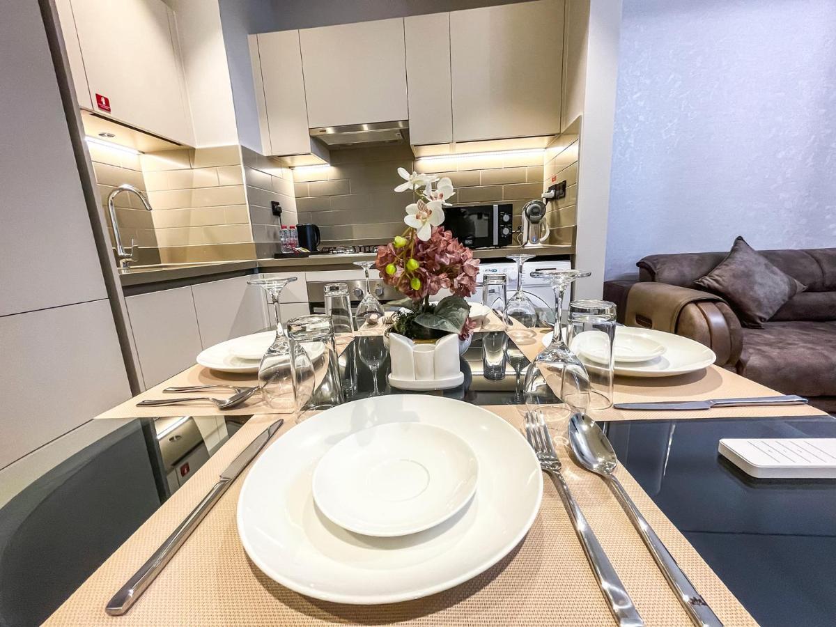 Stay By Latinem Luxury 1Br Holiday Home Cv A207 Near Burj Khalifa Дубай Екстериор снимка